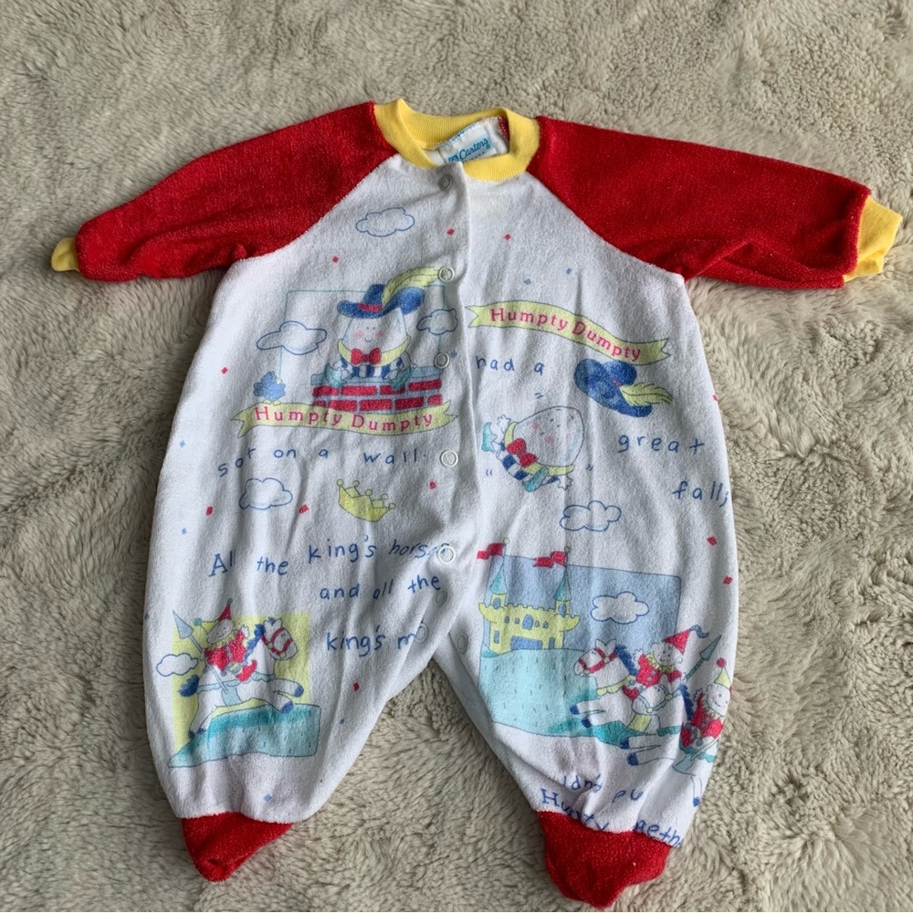 VTG Carters‎ Nursery Rhyme Humpty Dumpty Baby Boy Newborn Footed Onesie